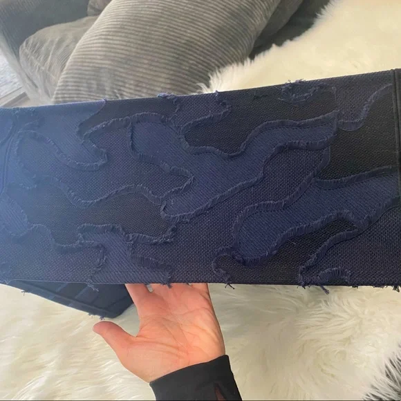 LIKE NEW💯CHRISTIAN DIOR Canvas Embroidered Camouflage Large Book Tote Blue - Picture 3 of 16